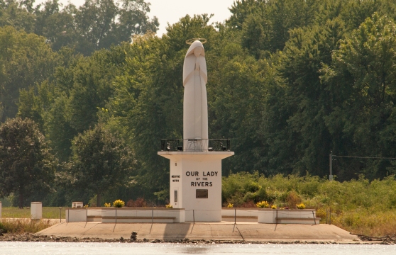 Our-Lady-of-the-Rivers-Shrine-Near-Confluence-of-Mississippi.-Missourri-and-Illinois-Rivers
